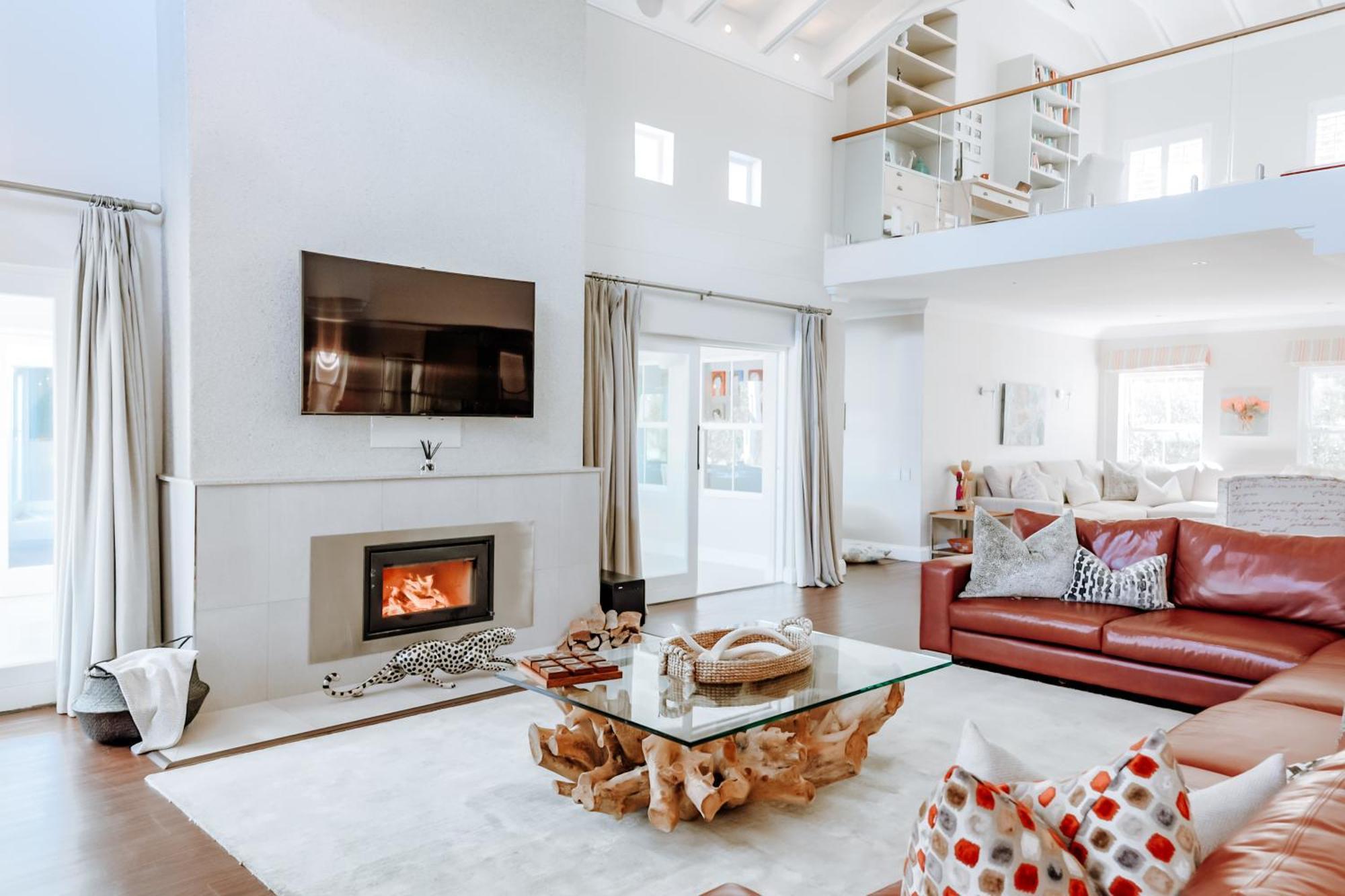 Luxe Family Home With Solar Power In Secure Hout Bay Estate Kapstaden Exteriör bild
