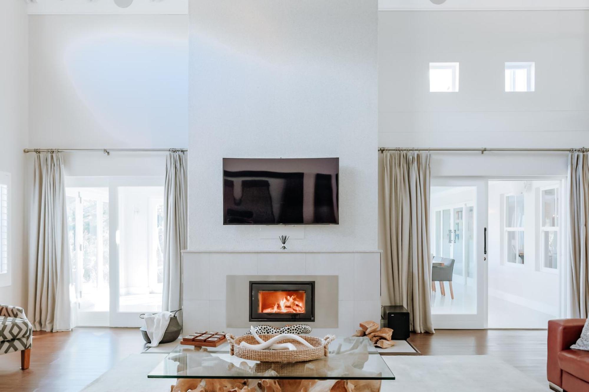Luxe Family Home With Solar Power In Secure Hout Bay Estate Kapstaden Exteriör bild